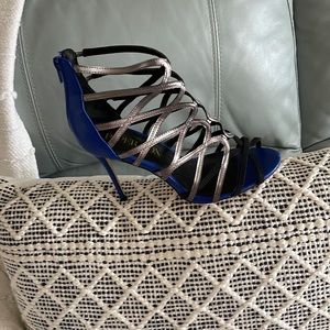 Black and blue strappy sandal